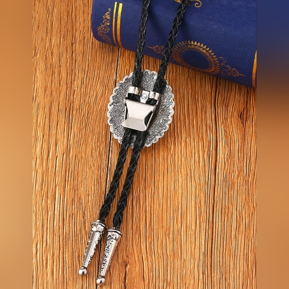 New Turqouise color leather 40" bolo tie - Picture 3 of 7